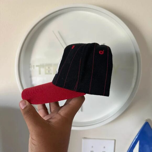Vintage New York Yankees MLB NY Black Red Pinstripe Snapback Hat - Picture 3 of 7